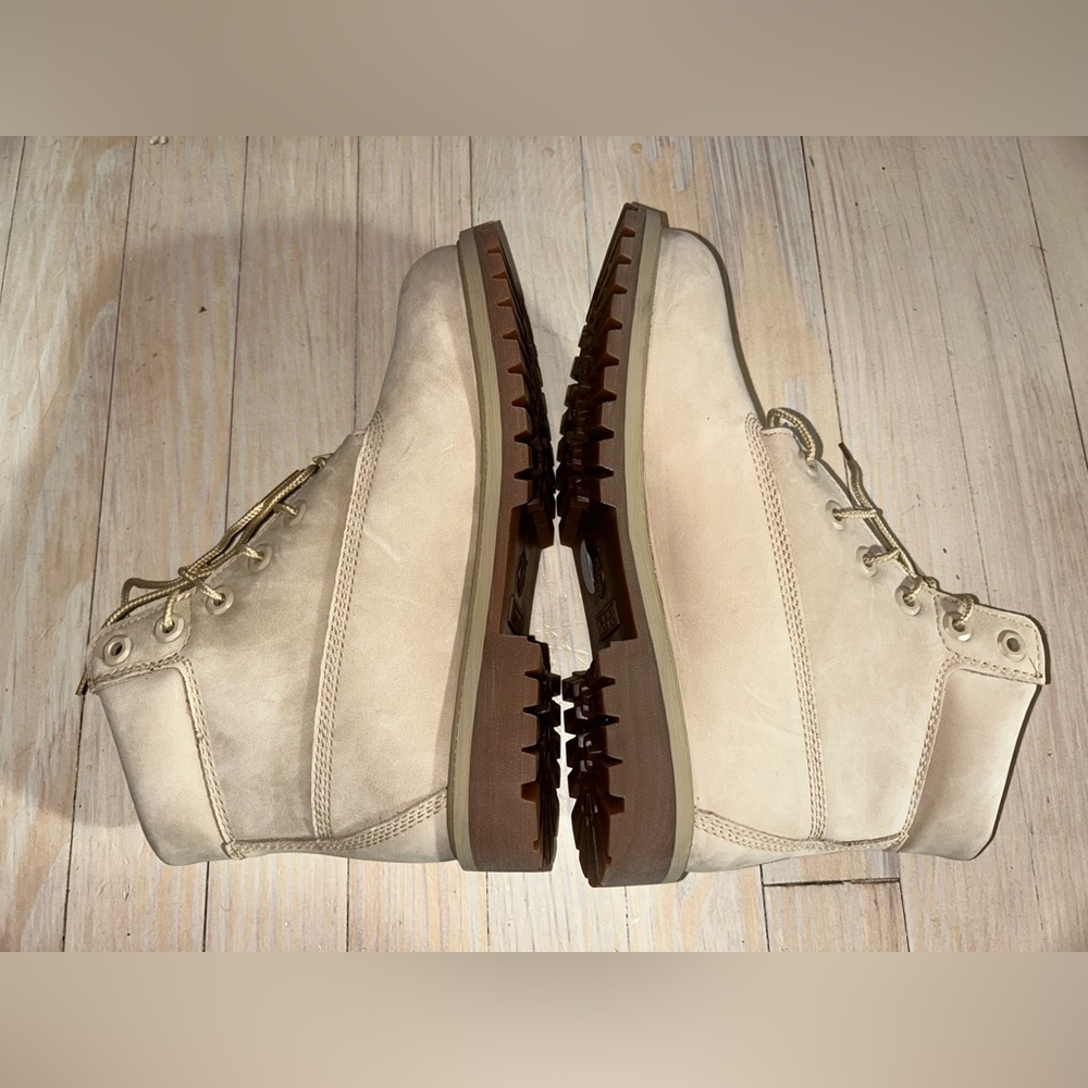 Timberland Women's Cream Suede Combat Boots - Picture 5 of 9